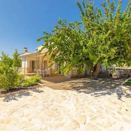 Casale Dolina . Ostuni