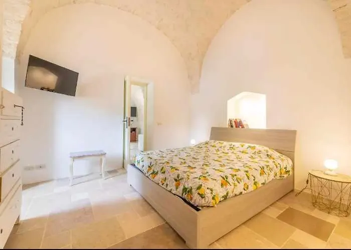 Casale Dolina . * Ostuni